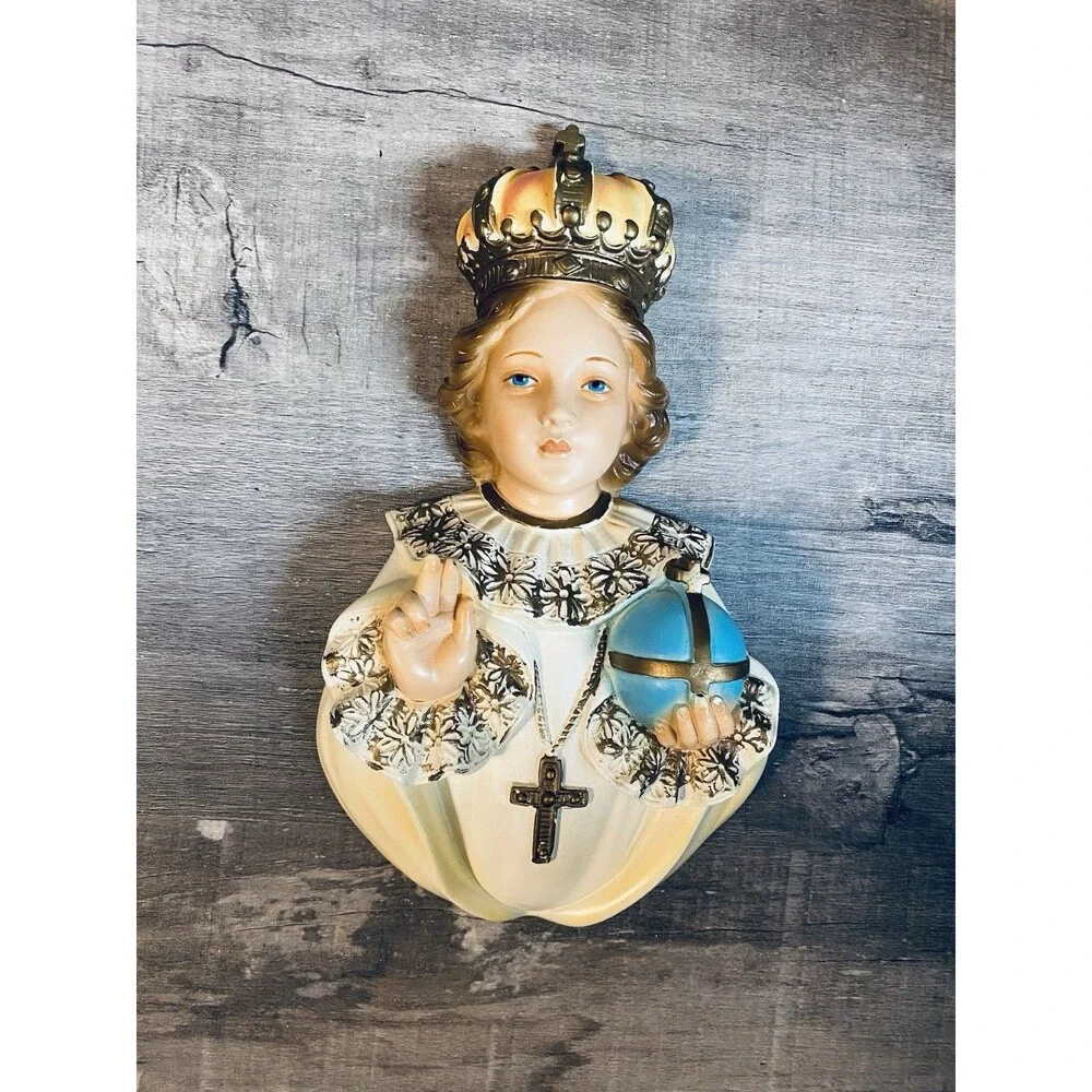 Vintage Infant Jesus of Prague Chalkware 9